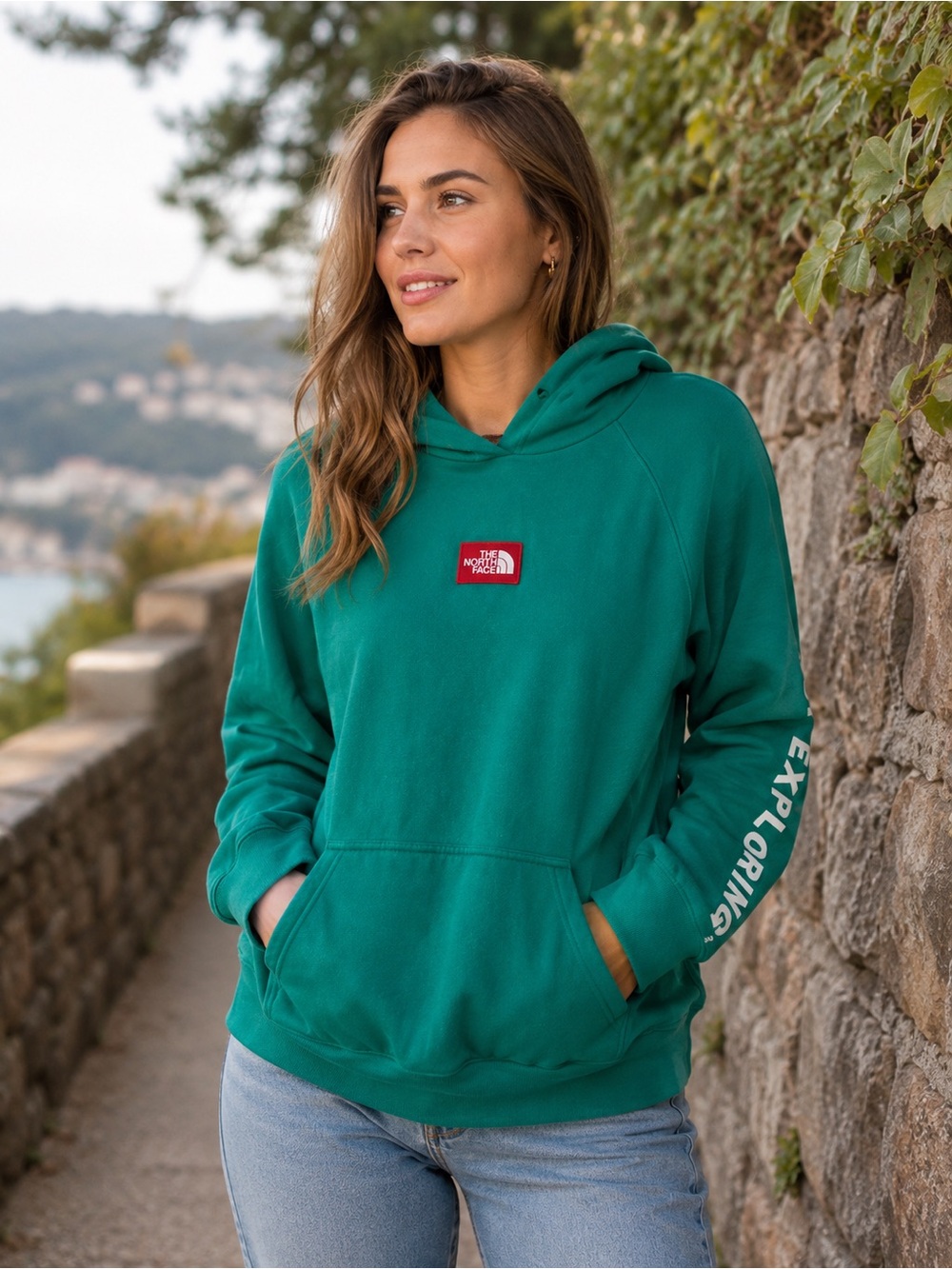 The North Face Hoodie – Women’s Size (Please See Measurements)
